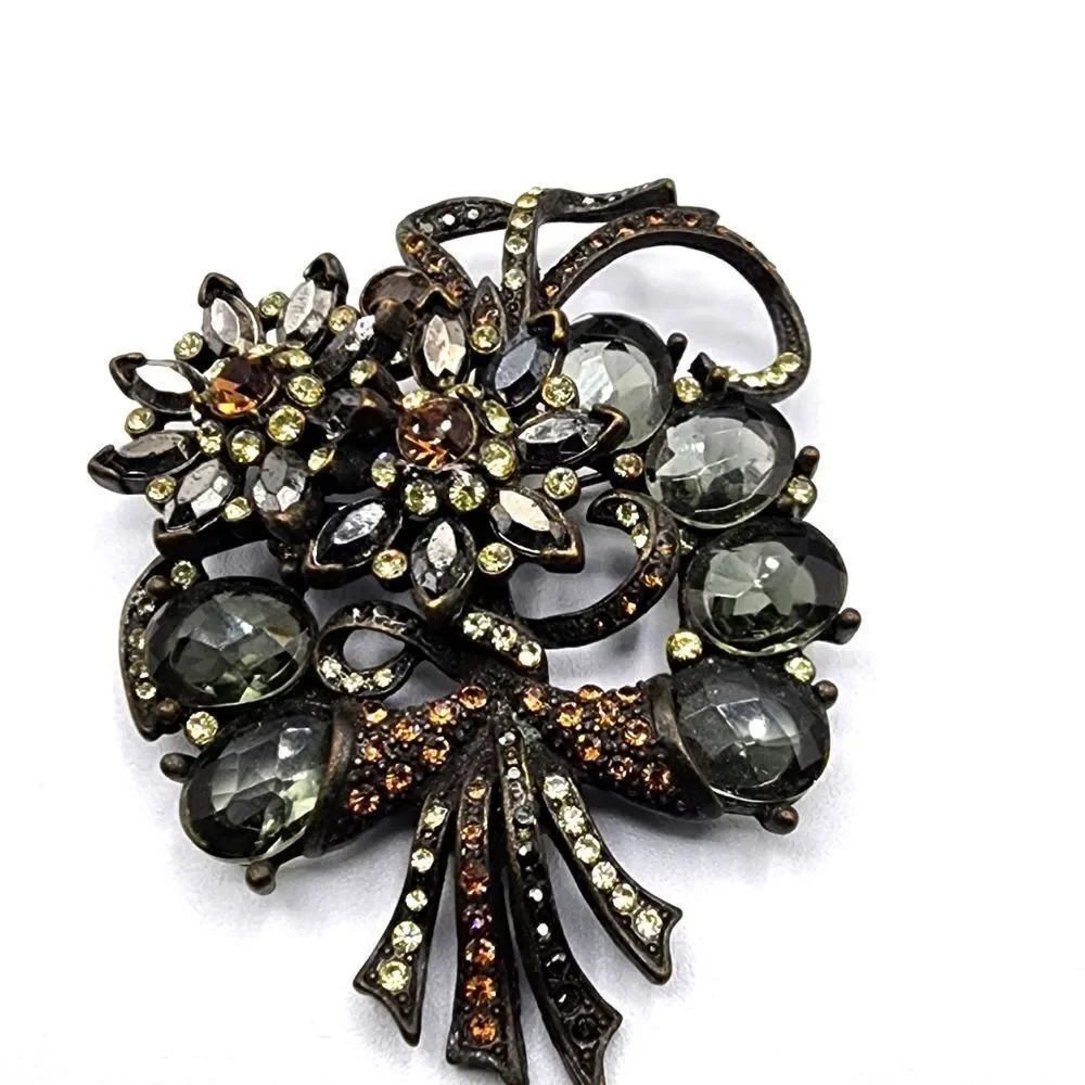 Vintage Avon SP brooch